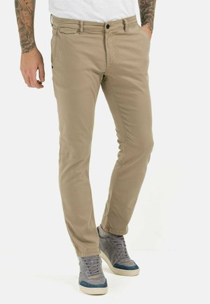 REGULAR FIT - Chinos - wood
