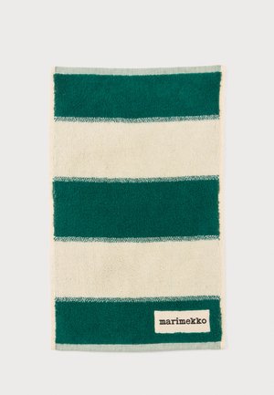 Rektangulært håndklæde med brede, vandrette grønne og hvide striber samt et hvidt mærke med teksten "marimekko", syet på den nederste stribe.
