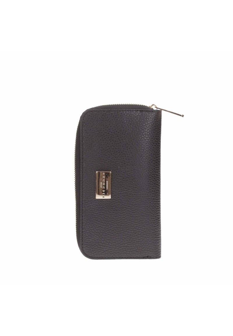 Portafoglio in pelle nera con superficie texture, chiusura con zip e un accento in metallo dorato sulla parte anteriore. Design compatto.