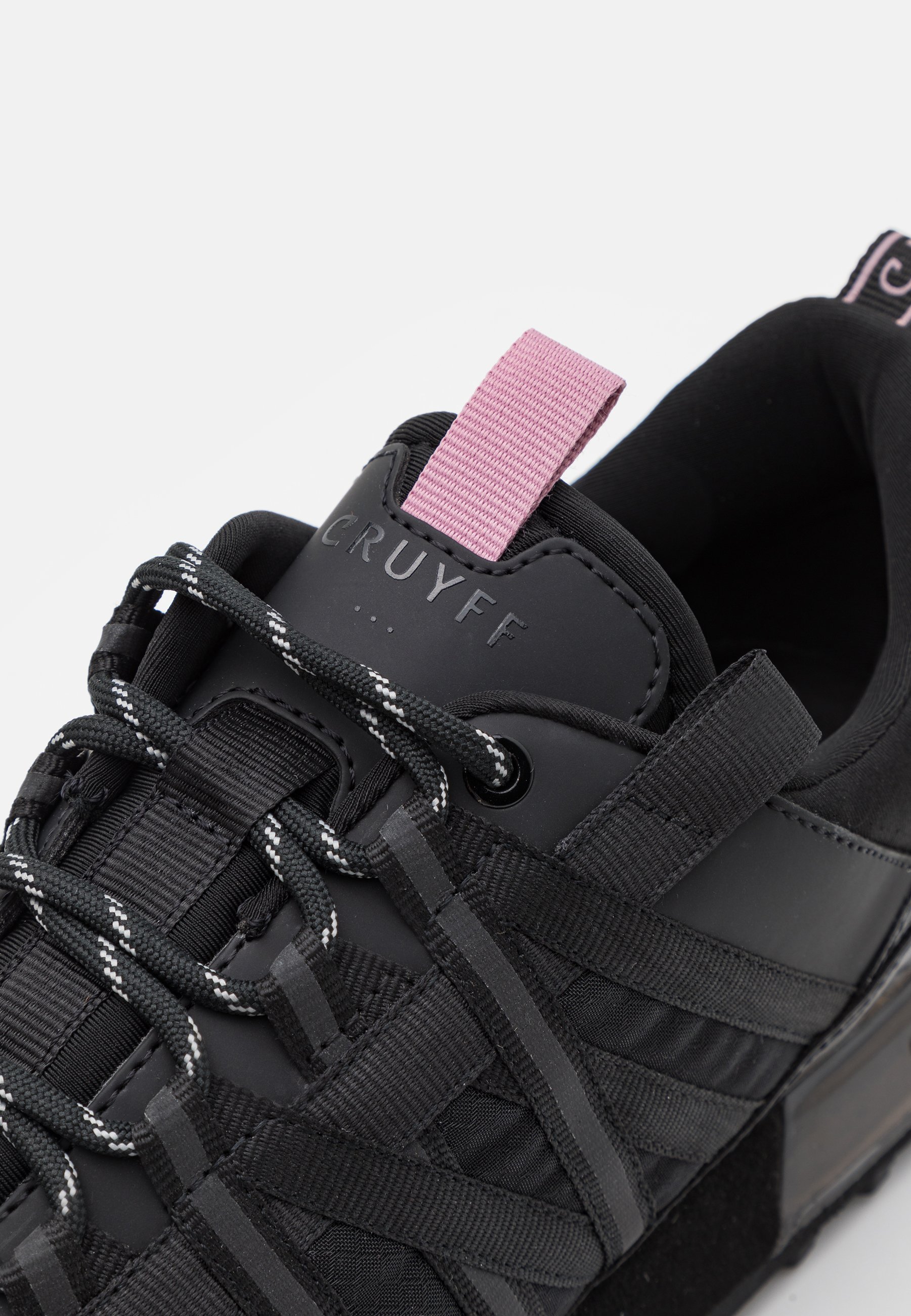 cruyff fearia trainer