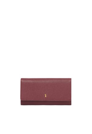 Portefeuille en cuir bordeaux avec une surface texturée, présentant un accent logo doré, une forme rectangulaire mince et un design à rabat.