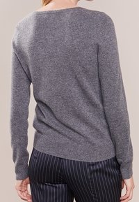 Repeat Svetr - grey
