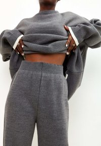 Cesare Gaspari OVERSIZED JOGGER SET  - Spodnie treningowe