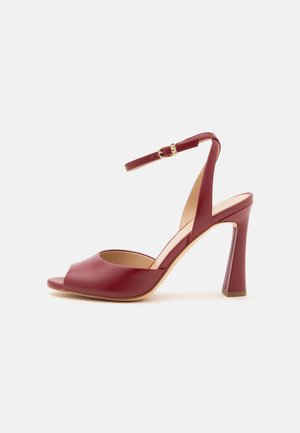 MICHAEL Michael Kors, ROSIE - Сандали - deep red
