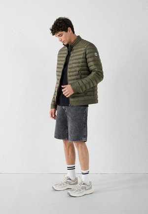 BIKER ARMY BASTIEN - Donsjas - verde