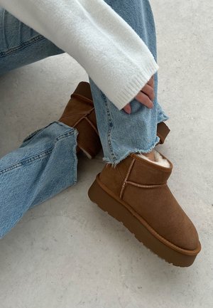 Winter boots - cognac