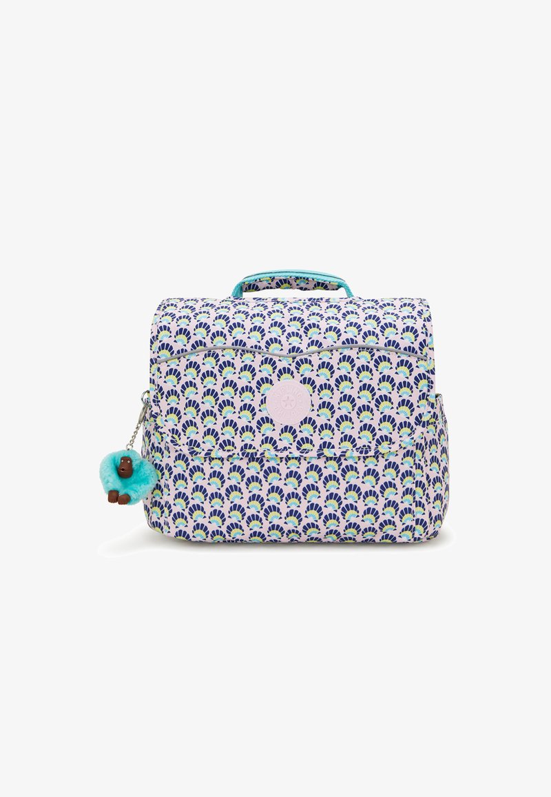 Sac à dos avec un motif de ventilateur violet, vert et blanc. Comprend une poignée supérieure, un rabat frontal et un charm en fourrure bleue attaché.