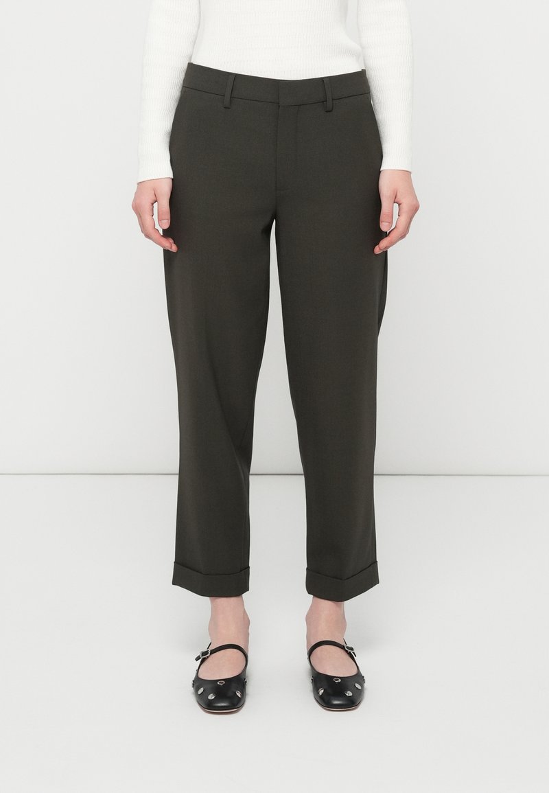 closed Broek bruin