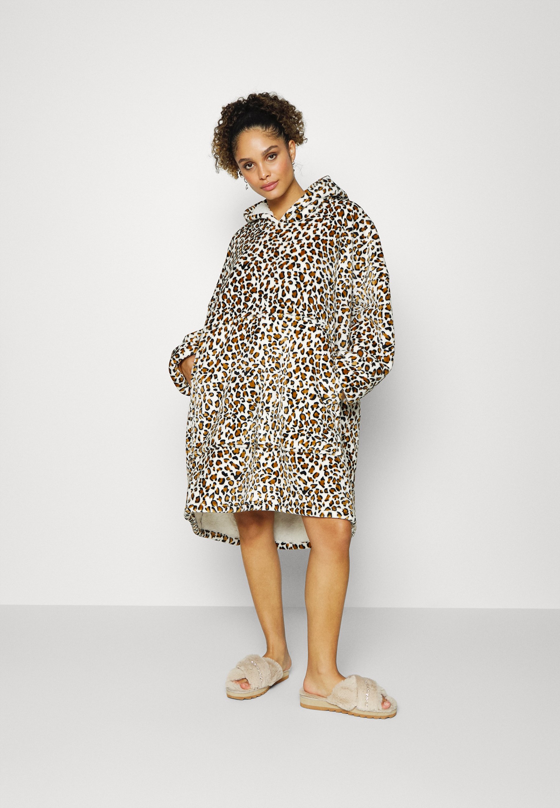Loungeable LEOPARD SNUGGLE HOODIE WITH 