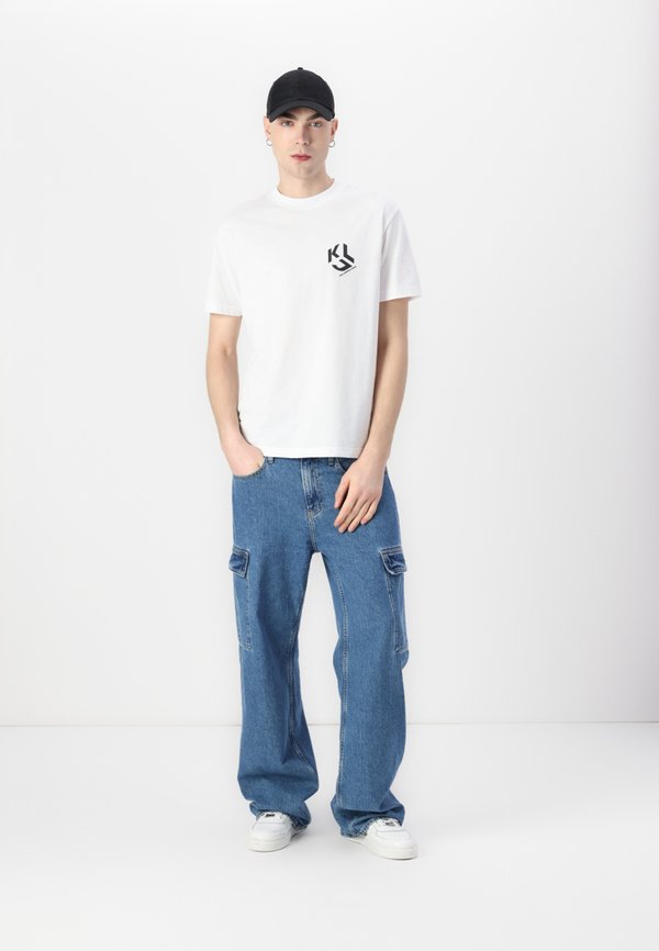 MONOGRAM - Print T-shirt3