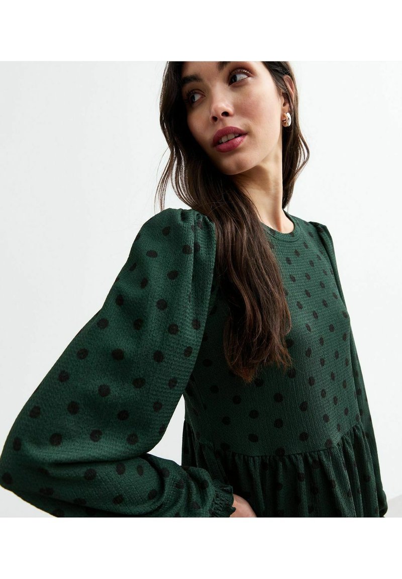 New Look POLKA DOT CRINKLED SMOCK - Day dress - green pattern/mottled green  - Zalando