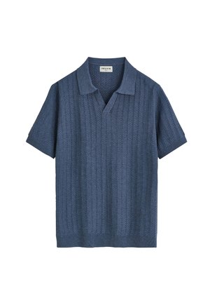 Polo en maille bleu marine à manches courtes avec un motif côtelé vertical texturé et un col ouvert.