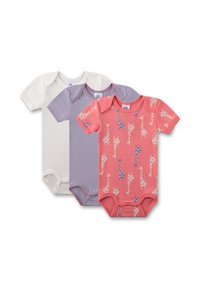 Drei Babybodys: ein weißer, ein lila mit kurzen Ärmeln und ein rosafarbener mit einem Giraffenmuster. Aus weichem Baumwollstoff.