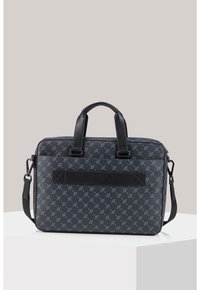 Czarna torba na laptopa z wzorem, wykonana z materiału syntetycznego, z dwoma górnymi uchwytami, regulowanym paskiem na ramię oraz przednią kieszenią z poziomym pasem.