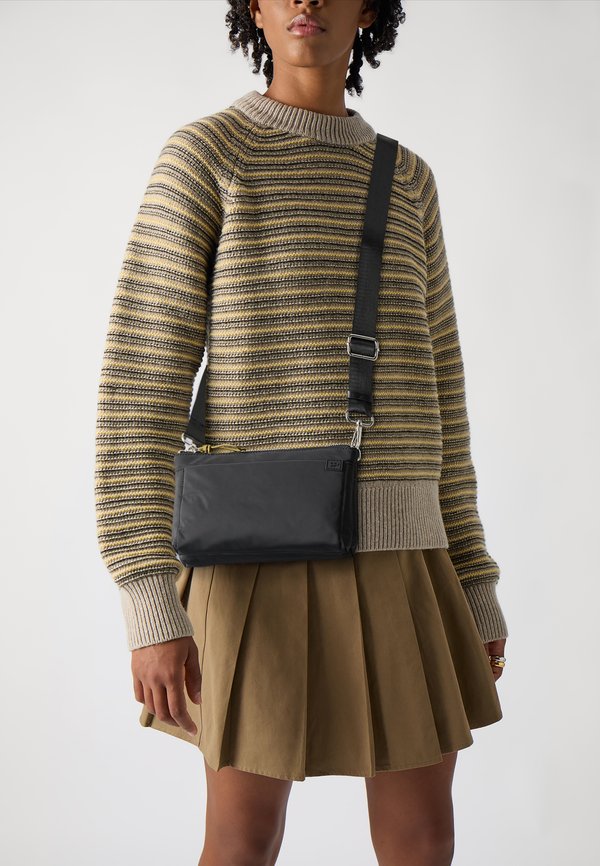 CROSSBODY BAG FURRY STAR - Cross body bag