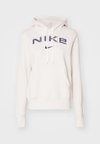 LOGO - Sudadera - light orewood brown/white/armory navy