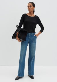 someday. SLIM FIT - T-shirt à manches longues - black