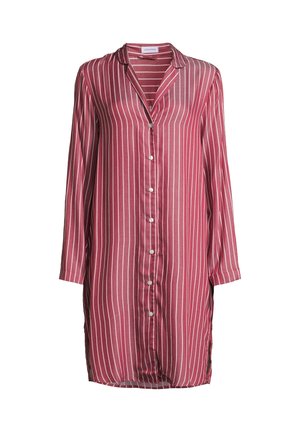 Abito camicia a righe rosse e bianche realizzato in tessuto leggero, con chiusura a bottoni sul davanti, maniche lunghe e spacchi laterali.