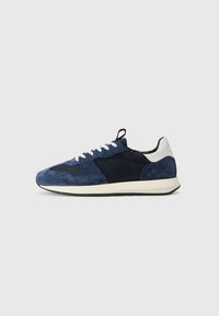 PAUL RUNNER - Sneakersy niskie
