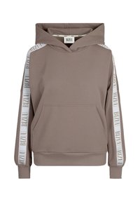Kaptur z taupe, wyposażony w białą taśmę z logo wzdłuż rękawów, kieszeń kangurzą oraz ściągacze na rękawach i dolnym brzegu. Miękka tekstura tkaniny.