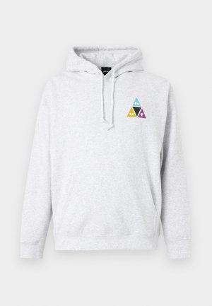 Ανοιχτό γκρι φούτερ με κουκούλα και μπροστινή τσέπη, με τρίγωνο λογότυπο που περιλαμβάνει μπλε, μαύρα, κίτρινα και μωβ τμήματα και τα γράμματα "huf" στο στήθος.