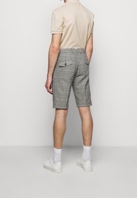 DRYKORN Shorts - beige