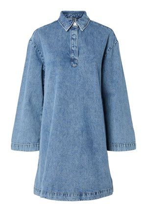 Hele sinine denimkleit, millel on terav krae, pikad varrukad ja nööpide rida. Omab lõdva istuvust ja tekstuurset kangast.