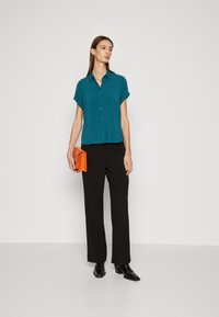 Samsøe Samsøe MAJAN SHIRT - Blusa - atlantic deep