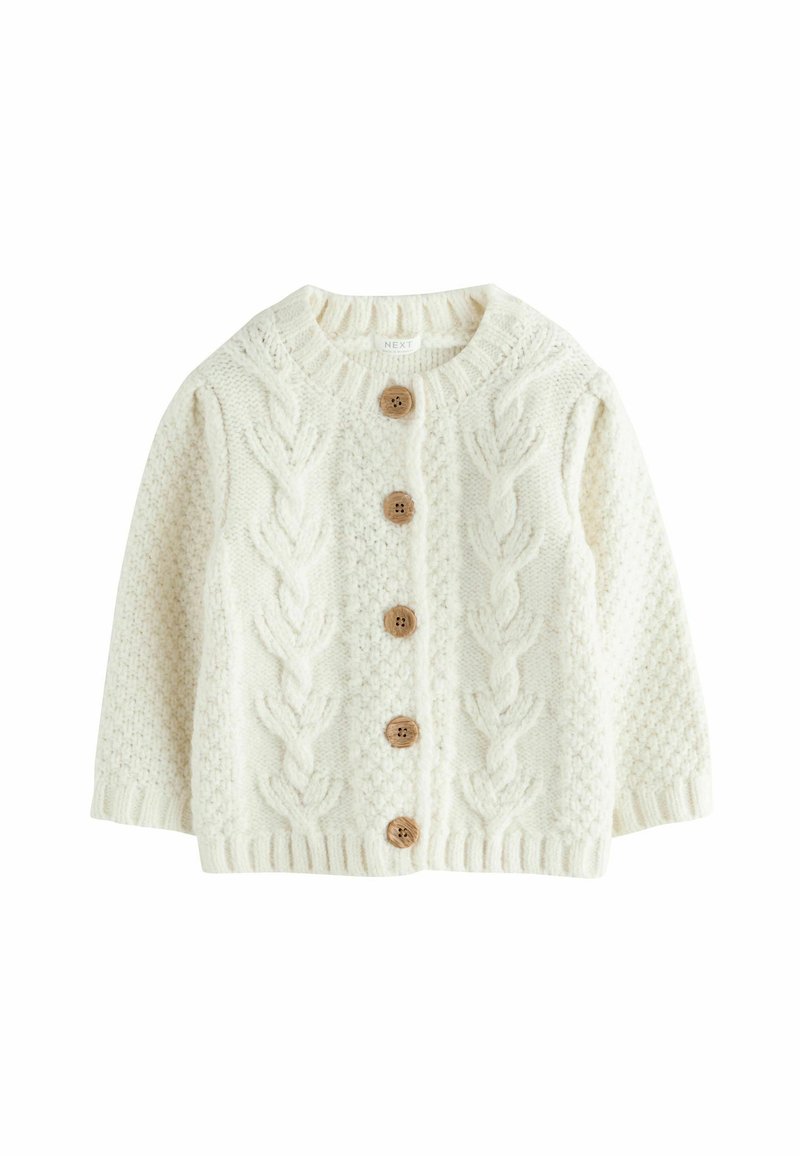 Cardigan en tricot de couleur crème avec un motif en torsades, doté de boutons en bois, d'un col rond et de bordures côtelées aux poignets et à l'ourlet.