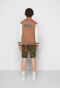 Nike Sportswear Tröja med dragkedja - brown