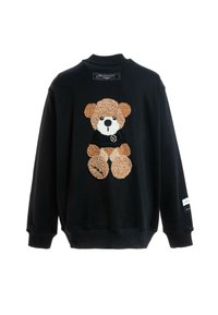 Sudadera negra con un diseño texturizado de un oso de peluche en marrón y crema. El oso lleva una camiseta negra con un acento de logo. Tejido suave, corte casual.