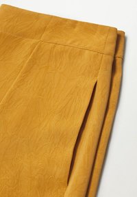 Mango Pantalon classique - mustard yellow