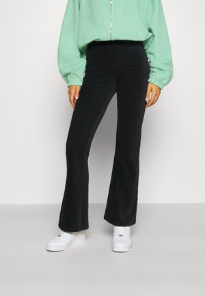 ONLFENJA LIFE FLARED PANT - Pantalon classique - black