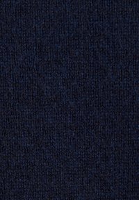Tissu tricoté de couleur bleu marine foncé avec une texture douce, présentant un motif cohérent et de légères variations d'ombrage à la surface.