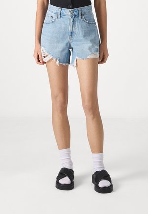 CLASSIC BAGGY - Denimové šortky - light medium