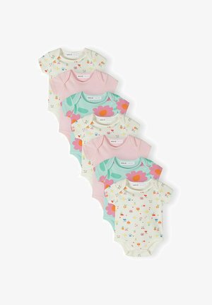 Șase body-uri cu mânecă scurtă pentru bebeluși, în culori pastel roz pal, verde mentă cu flori mari și crem cu imprimeuri mici florale colorate, aranjate vertical.