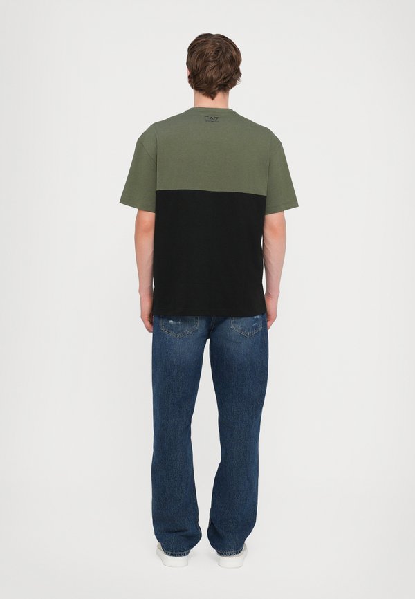 TRAIN ATHLETIC TEE  - Print T-shirt - beetle2