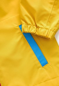 Next REGULAR FIT - Vízálló dzseki - yellow