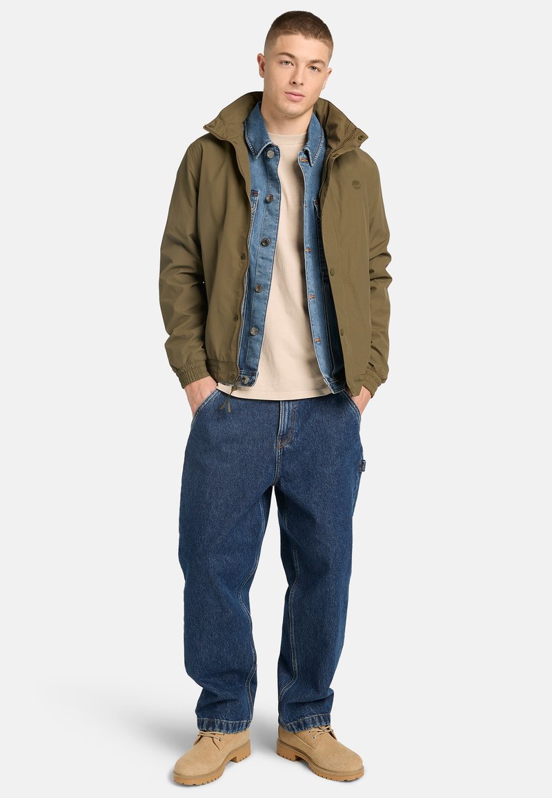 Timberland RUGGED ACTIVE GEAR BACK GRAPHIC TEE - Triko s potiskem - natural