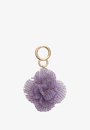 Portachiavi a forma di fiore con perline viola e hardware dorato. Presenta petali sovrapposti e una texture traslucida, creando un aspetto delicato.