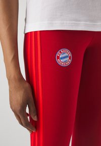 adidas Performance FC BAYERN M�NCHEN WMN TIGHT - Klubbklær - team power red