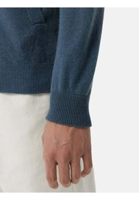 GOBI Cashmere Kofta - blue denim