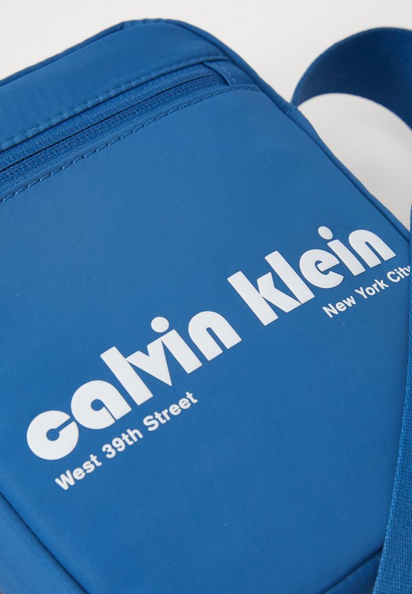 GRAPHIC REPORTER - Cross body bag2