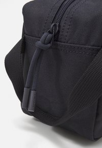 Lacoste TOILET KIT NEOCROC - Vreća za pranje - abimes