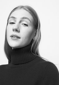 FTC Cashmere Camisola - black tea