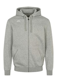 Sivá mikina na zips vyrobená z mäkkej látky, vybavená predným vreckom, nastaviteľnou kapucňou so šnúrkou a malým logom na ľavej strane hrudníka.