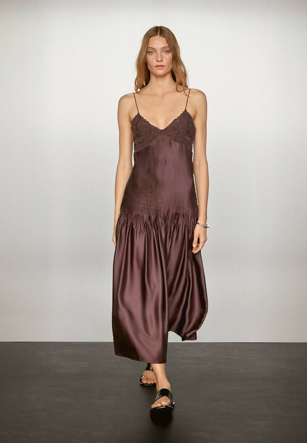 FLOWING MIDI WITH  - Day dress - bordeaux2