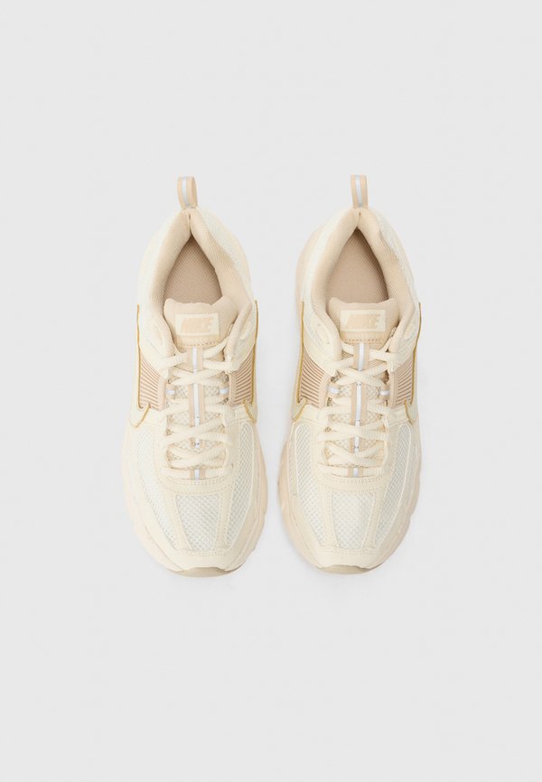 VOMERO 5 UNISEX - Trainers - pale ivor3