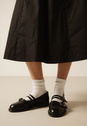 Bronx TRANSITT - Baleríny s páskem - black