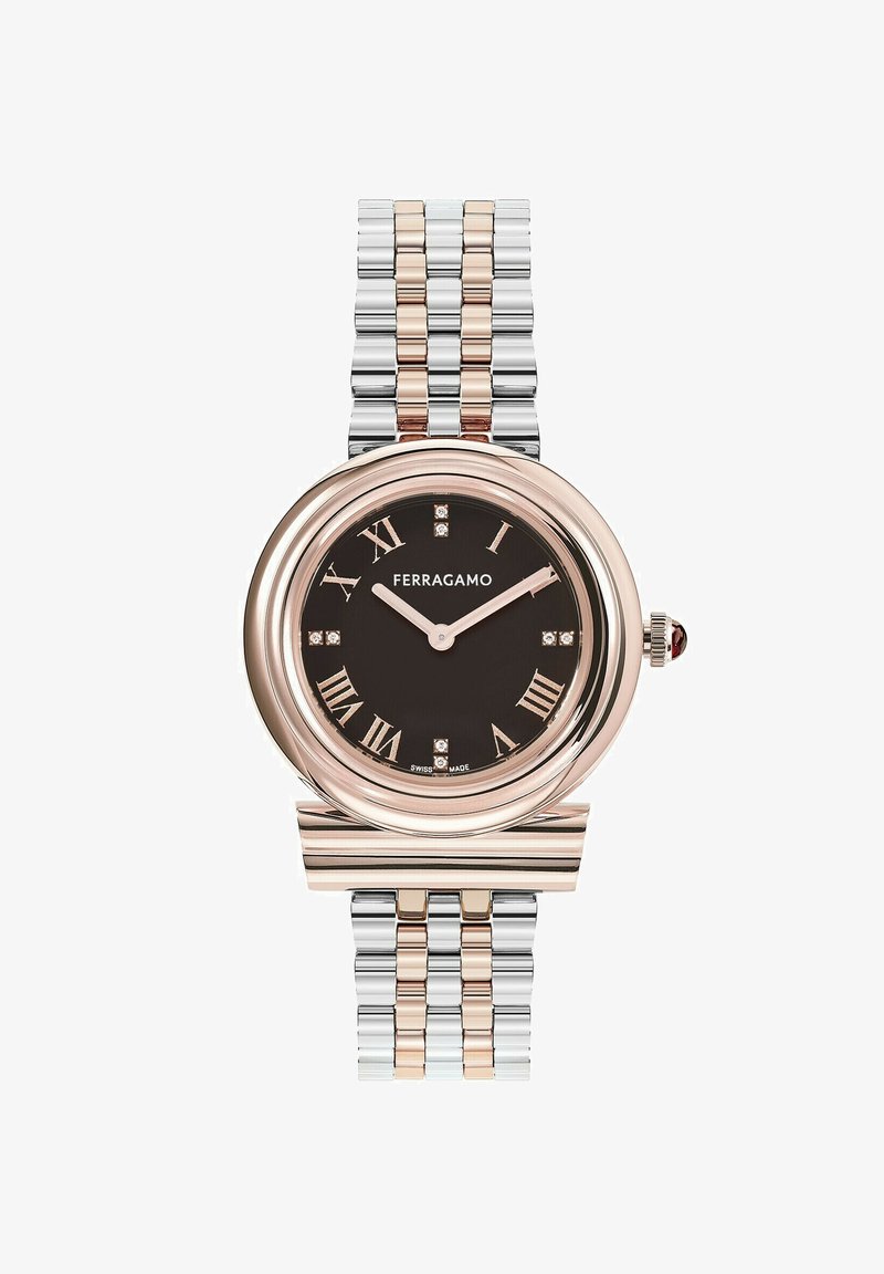 Apvalus Ferragamo laikrodis su juodu ciferblatu, rožinio auksinio tono akcentais, romėniškais skaitmenimis ir dviejų tonų metaline apyranke sidabro ir rožinio aukso spalvų.